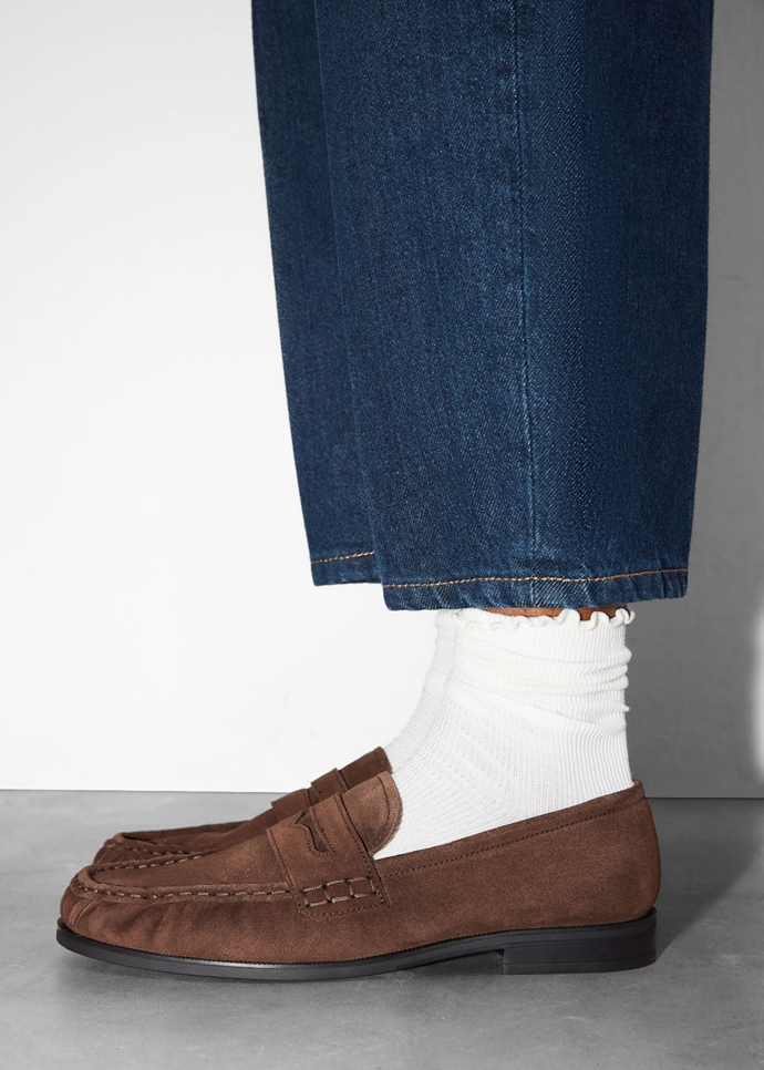 Mokasíny, & Other Stories, 129 eur
