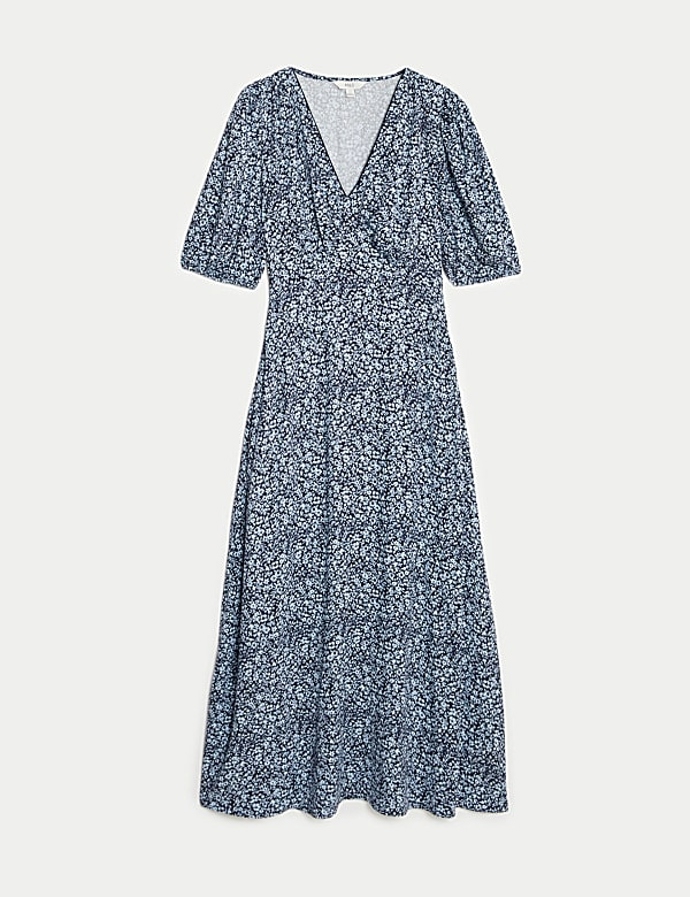 Neformální midi šaty s potiskem, nabíranými rukávy a výstřihem do V, Marks & Spencer, 1199 Kč
Neformální midi šaty s potiskem, nabíranými rukávy a výstřihem do V, Marks & Spencer, 1199 Kč