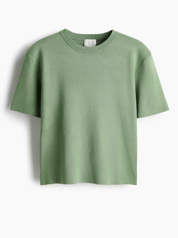 Tričko z jemného úpletu, H&M, 479 Kč
