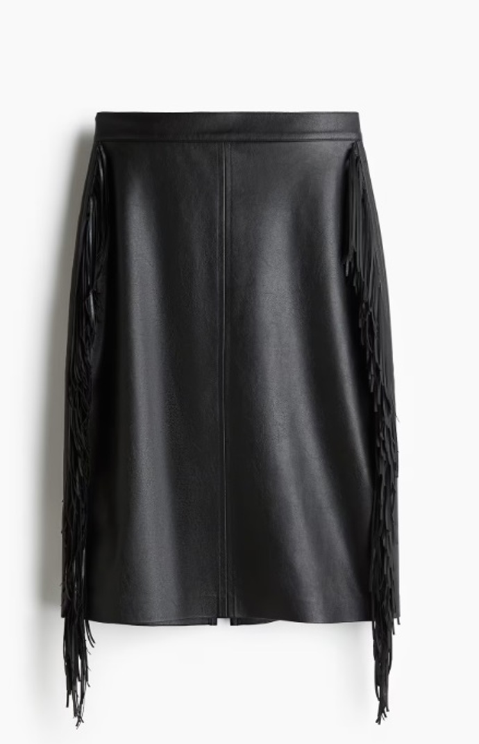 Sukně s povrchovou úpravou a s třásněmi, H&M, 1 199 Kč
