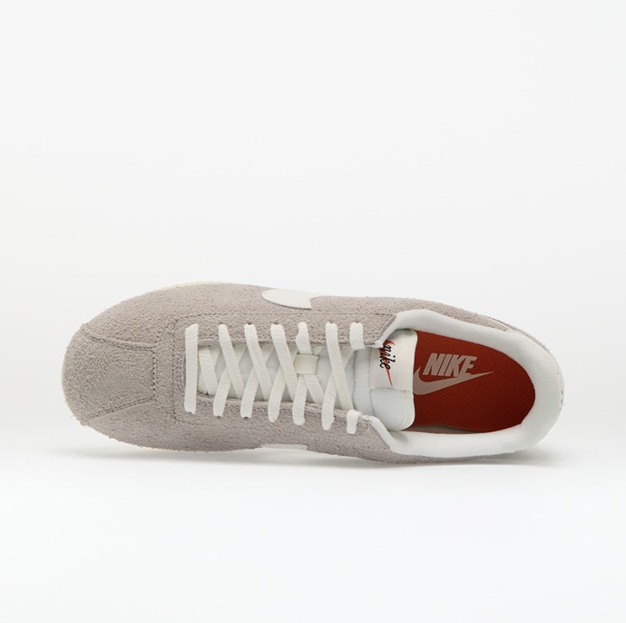 Tenisky, Nike, 2499 Kč
Tenisky, Nike, 2499 Kč