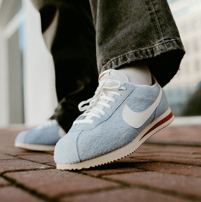 Tenisky, Nike, 2499 Kč
Tenisky, Nike, 2499 Kč