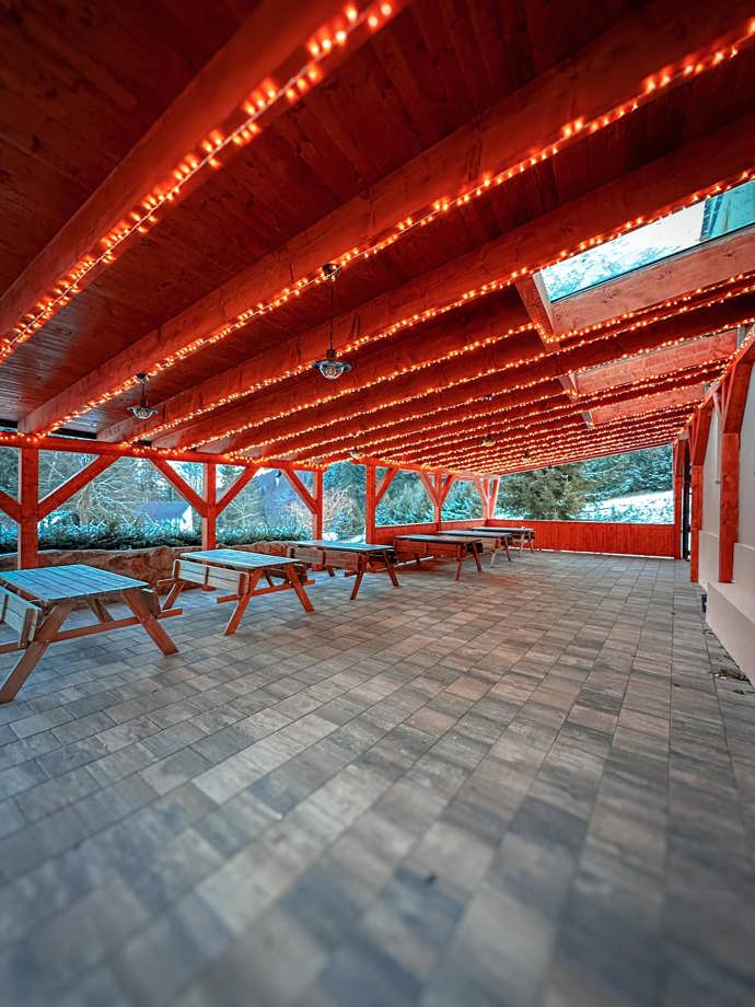 Osvětlená nová pergola
Osvětlená nová pergola