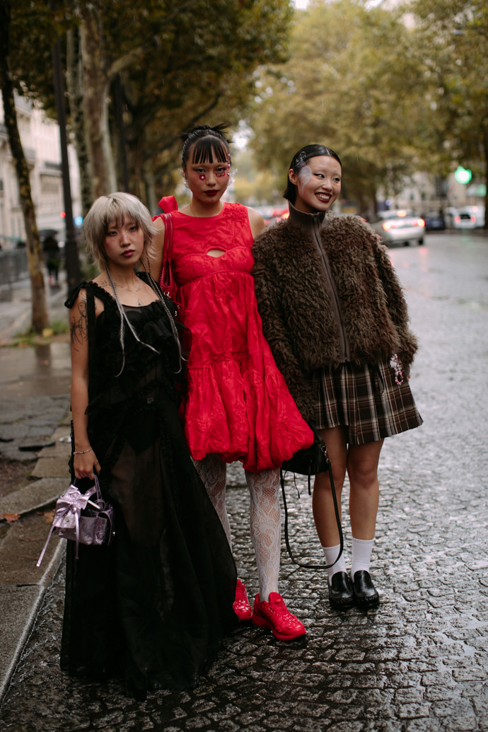Street Style Paříž SS 25
Street Style Paříž SS 25