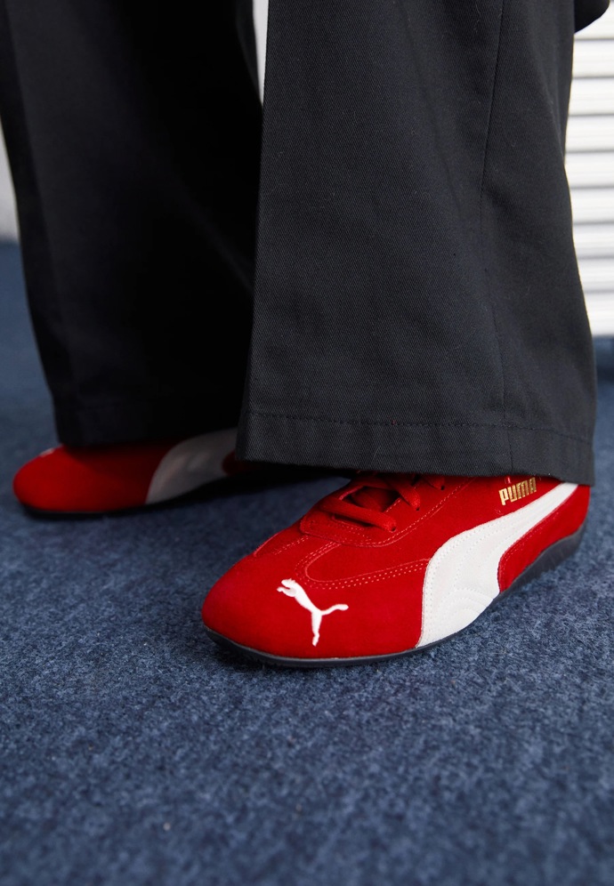 Tenisky, Puma, 2800 Kč
Tenisky, Puma, 2800 Kč