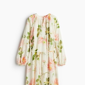 Šaty s balonovým rukávem, H&M, 839 Kč
