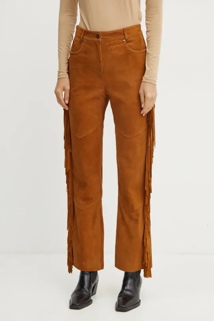 Semišové kalhoty Joy Road x Lucy Hale, Weekend Max Mara, 8299 Kč (po slevě)
Semišové kalhoty Joy Road x Lucy Hale, Weekend Max Mara, 8299 Kč (po slevě)