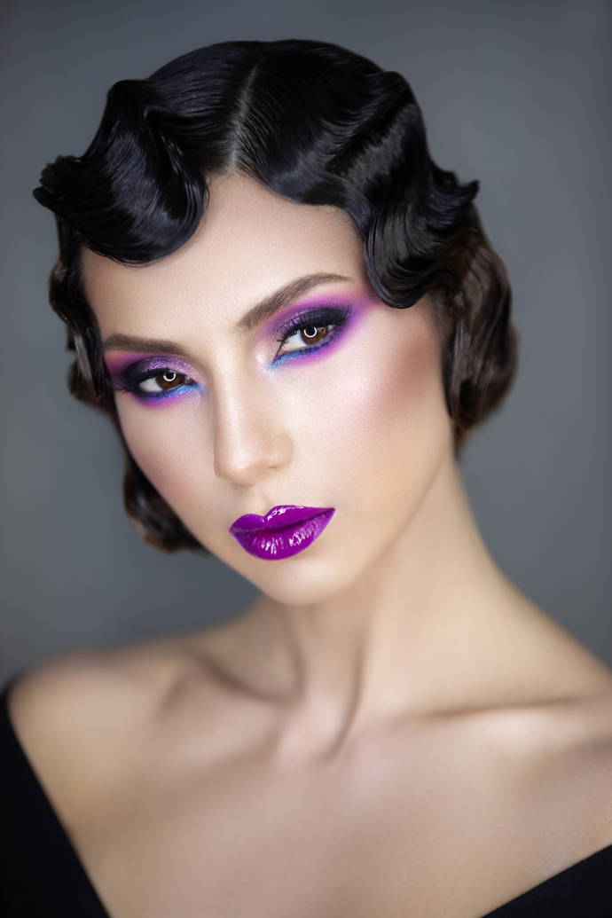 Retro vlny mohou mít styling v oblíbeném wet looku.
Retro vlny mohou mít styling v oblíbeném wet looku.