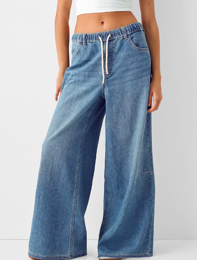 Džíny, Bershka, 699 Kč
Džíny, Bershka, 699 Kč