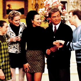Oblíbený sitcom Chůva k pohledání
