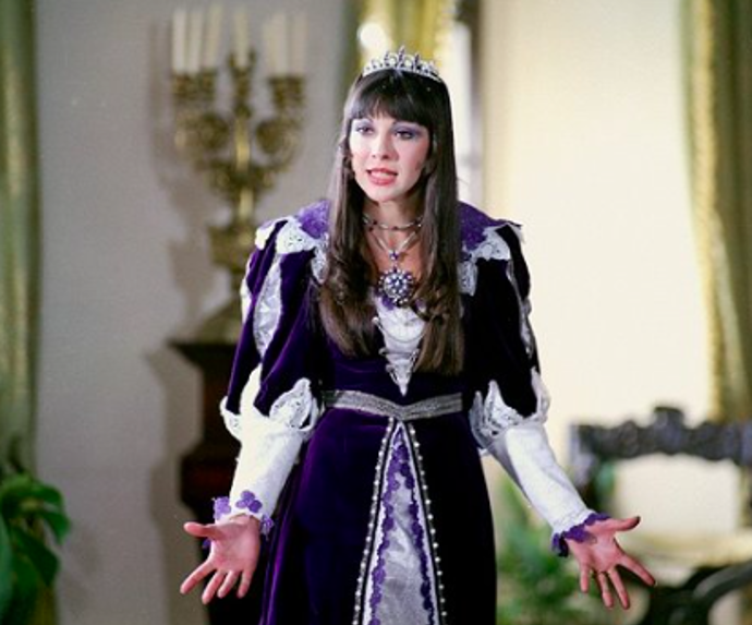 Rozmazlená princezna Xénie z pohádkového seriálu Arabela
