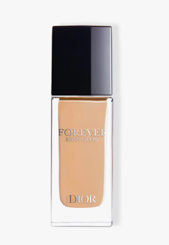 Rozjasňující make-up Dior Forever Skin Glow, 1383 Kč
