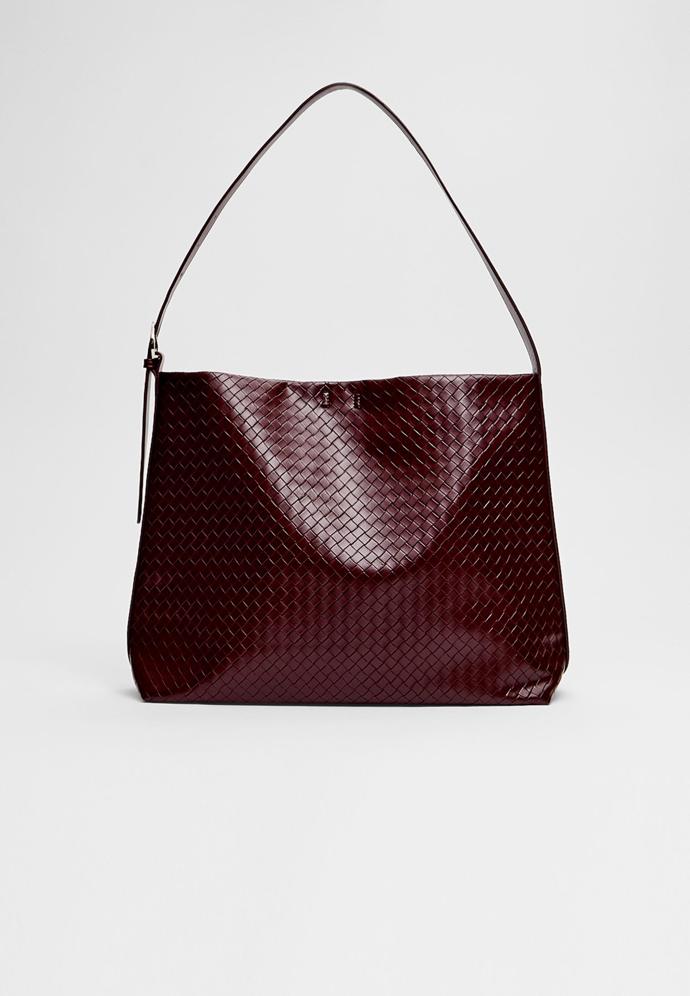 Tkaná taška na rameno, Stradivarius, 699 Kč
