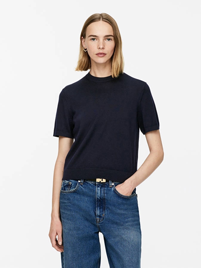 Top, Arket, 49 eur
Top, Arket, 49 eur
