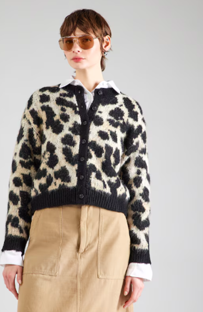 TOPSHOP Kardigan 1399 Kč
TOPSHOP Kardigan 1399 Kč