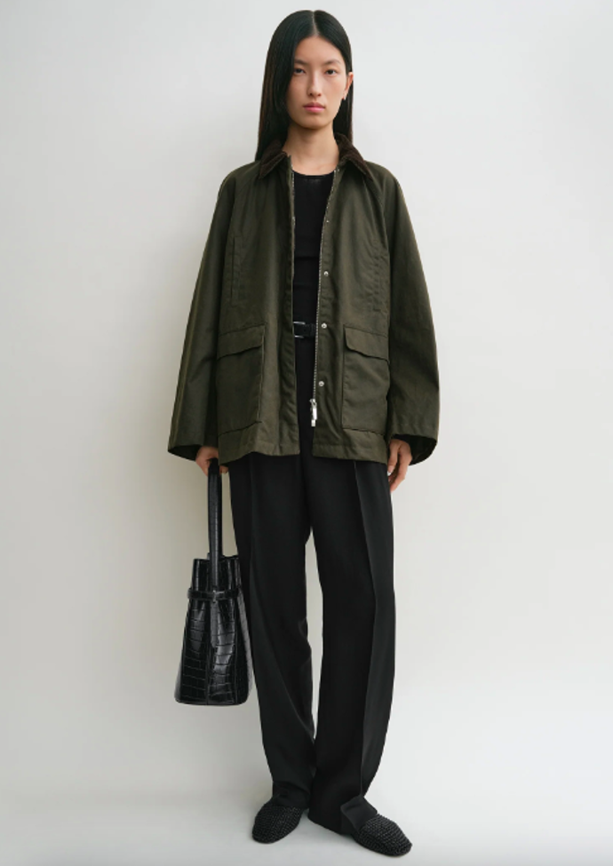 Toteme, 730 eur
