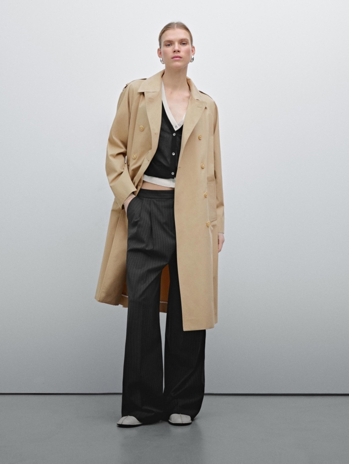 Trenčkot, Massimo Dutti, 5999 Kč
Trenčkot, Massimo Dutti, 5999 Kč