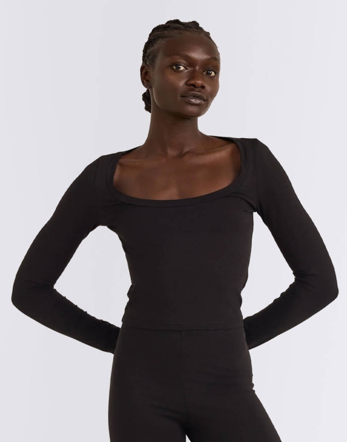 Triko Organic Basics Everyday Scoop Neck Long Sleeve Tee, Organic Basics, 600 Kč (po slevě)
Triko Organic Basics Everyday Scoop Neck Long Sleeve Tee, Organic Basics, 600 Kč (po slevě)