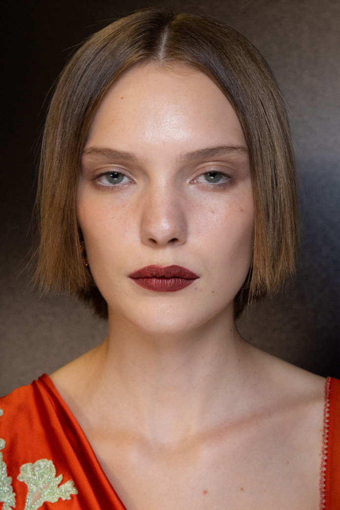 Glossy bob Versace S25
Glossy bob Versace S25