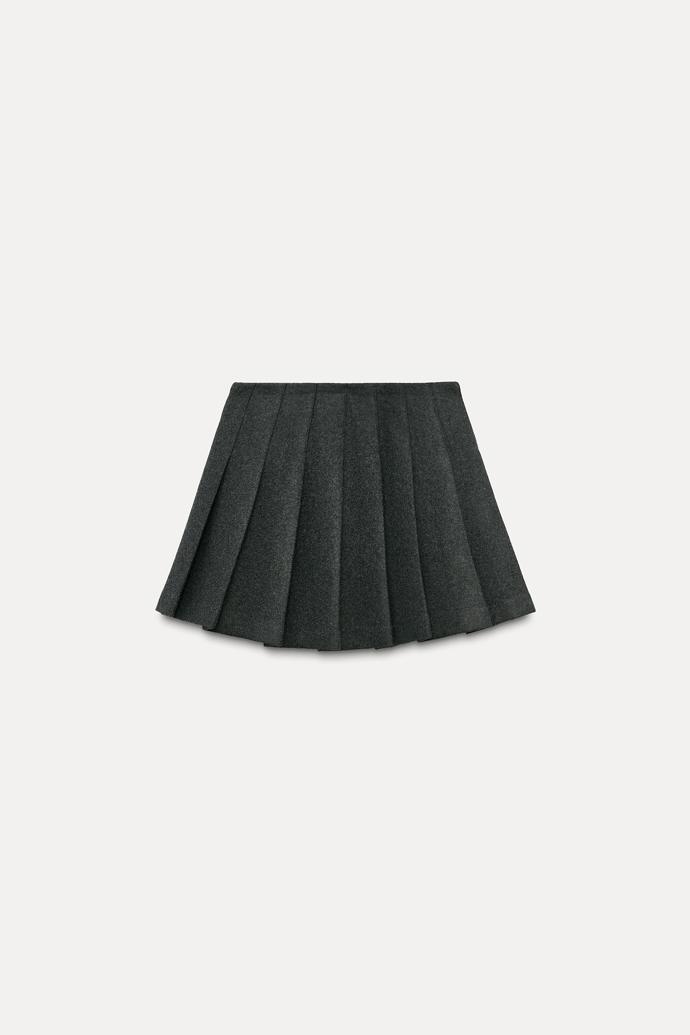 Zara, 549 Kč
Zara, 549 Kč