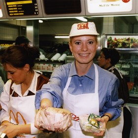 První McDonald's v Československu
