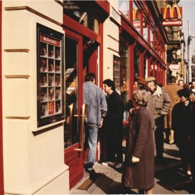 První McDonald's v Československu

