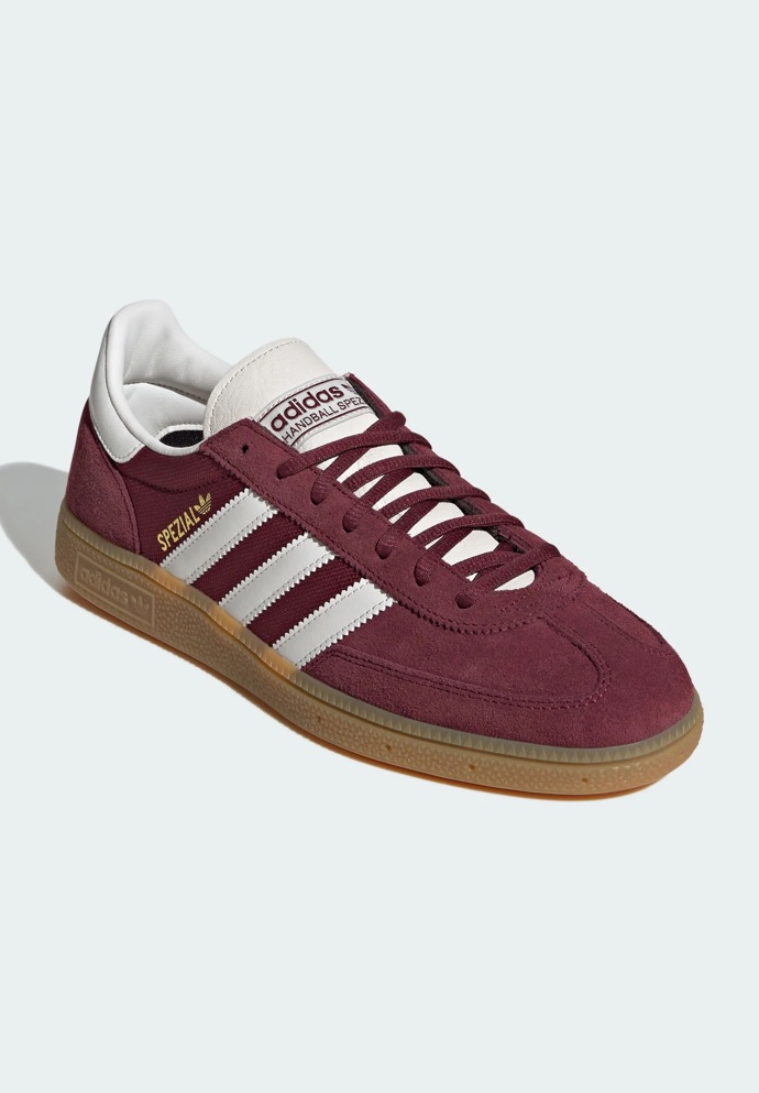 Tenisky, Adidas, 2640 Kč
Tenisky, Adidas, 2640 Kč