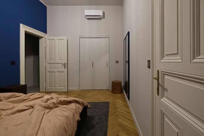Celá rekonstrukce byla o hledání rovnováhy mezi historií a současností, zdobností a minimalismem, estetikou a funkčností. 

