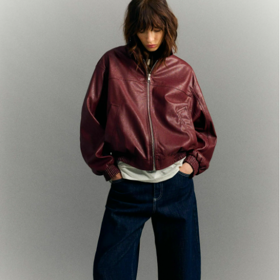 Bershka 849 Kč
