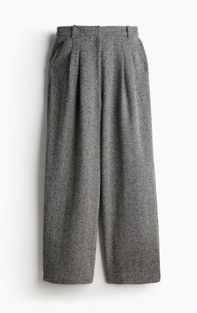 Kalhoty s puky, H&M, 839 Kč
