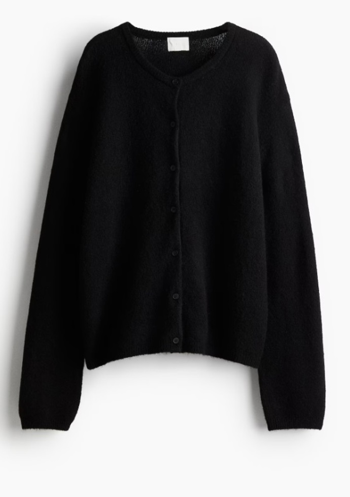 Propínací svetr, H&M, 249 Kč (původní cena 549 Kč)

