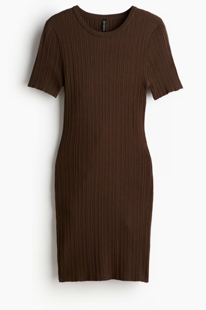 Šaty bodycon z žebrovaného úpletu, H&M, 249 Kč (původní cena 479 Kč)
