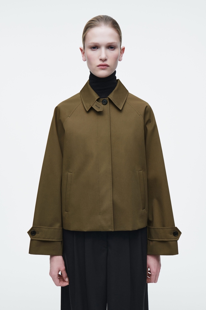 Cos, 150 eur
Cos, 150 eur