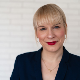 Myšlenku exkluzivního individuálního zastupování klientů za účelem seznamování vymyslela Kristýna Mertlová v době, kdy sama před téměř 12 lety řešila problém, jak a kde se seznámit.

