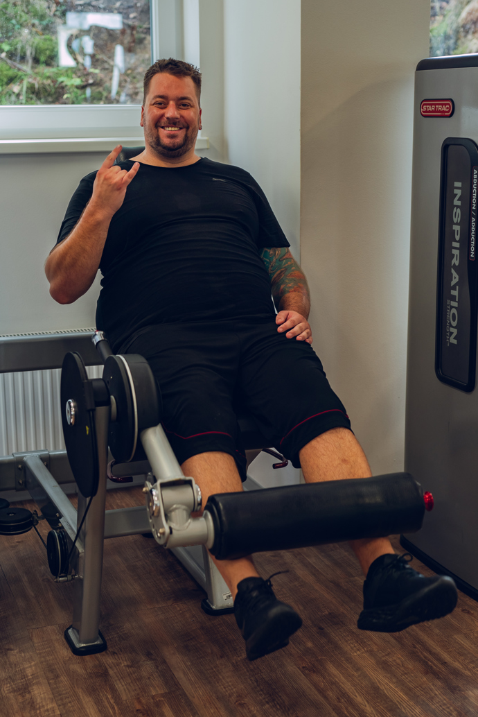 Libor "Borek" Kovačka dříve sportoval. Tedy jako malý kluk. Vyrůstal ale bez táty, jen s bratrem a maminkou, otce mu nahrazoval dědeček. Ten v něm probudil i lásku k vaření. Ta Liborovi, na rozdíl od sportu, zůstala.
Libor "Borek" Kovačka dříve sportoval. Tedy jako malý kluk. Vyrůstal ale bez táty, jen s bratrem a maminkou, otce mu nahrazoval dědeček. Ten v něm probudil i lásku k vaření. Ta Liborovi, na rozdíl od sportu, zůstala.