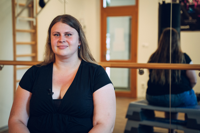 Dominika se postaví v televizi na váhu před celým národem. Váha ukáže 135 kilogramů. Taková je její startovací váha.
Dominika se postaví v televizi na váhu před celým národem. Váha ukáže 135 kilogramů. Taková je její startovací váha.