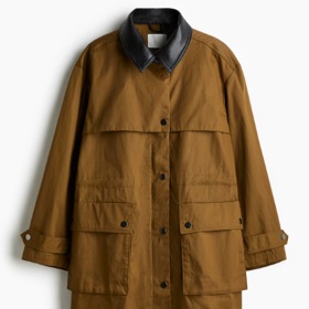 Parka ke kolenům, H&M, 999 Kč
