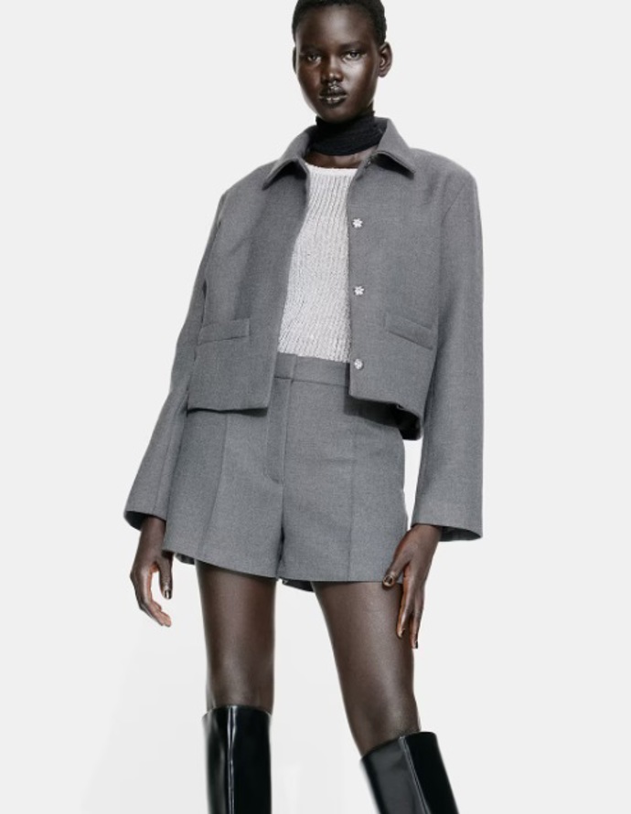 Elegantní šortky, H&M, 599 Kč
