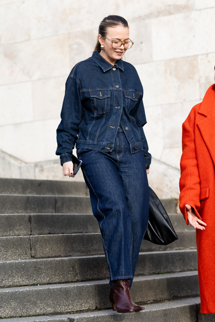 Double denim trend na jaro 2025 Double denim trend na jaro 2025