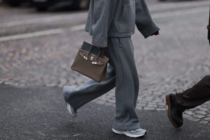 Tepláky street style
Tepláky street style
