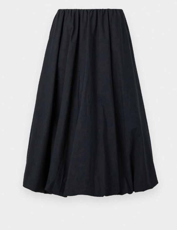 Balonová maxi sukně, Abercrombie & Fitch, 1 920 Kč
