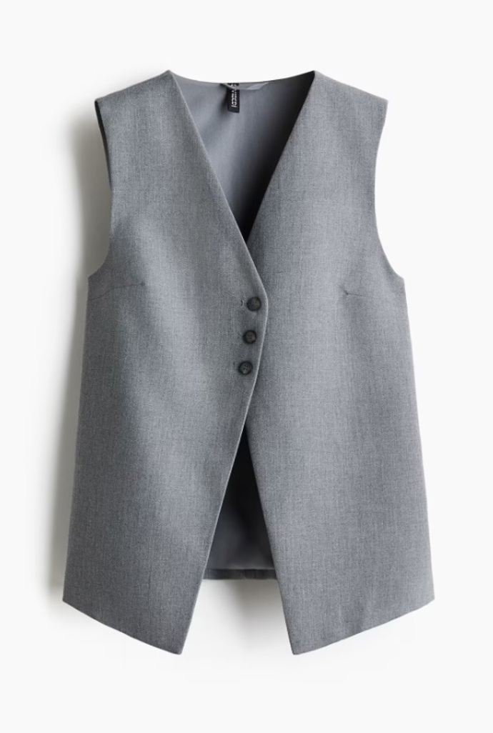 Dlouhá společenská vesta, H&M, 479 Kč
