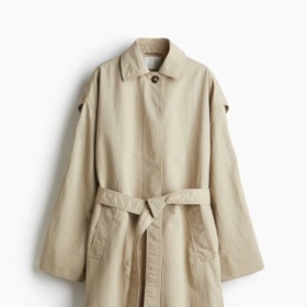 Trenčkot s dolními rozparky, H&M, 1 699 Kč
