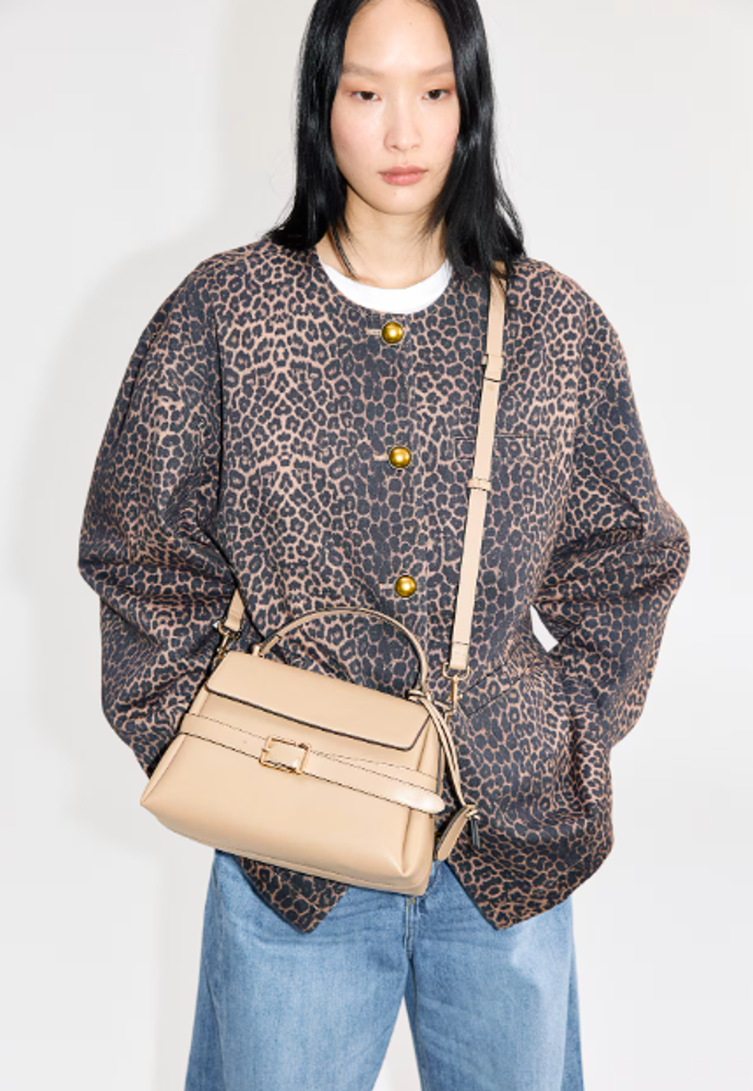 H&M, 719 Kč
H&M, 719 Kč