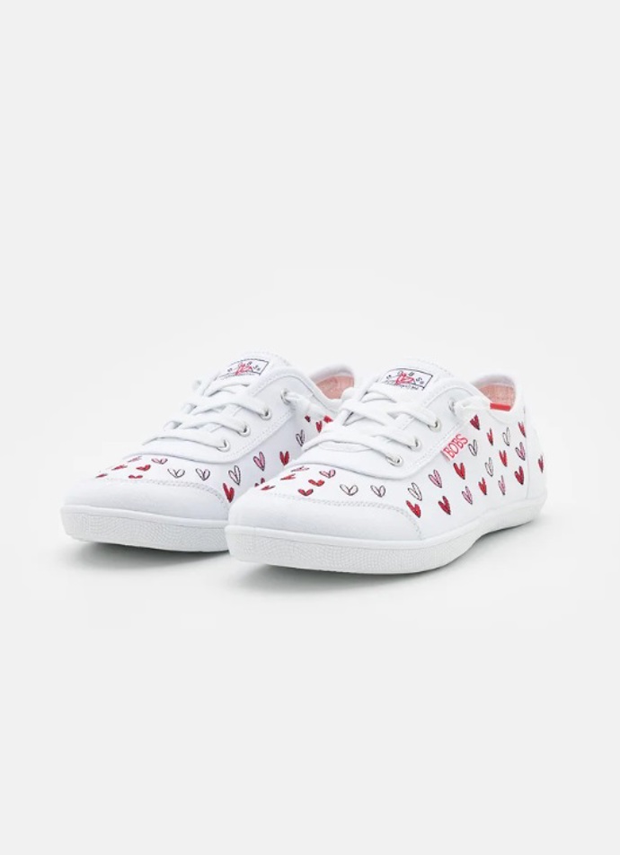 Jarní tenisky, Skechers, 1 500 Kč
