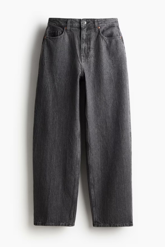 Baggy džíny s vysokým pasem, H&M, 599 Kč
