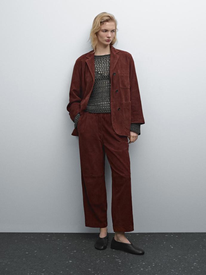 Massimo Dutti, 9999 Kč
Massimo Dutti, 9999 Kč