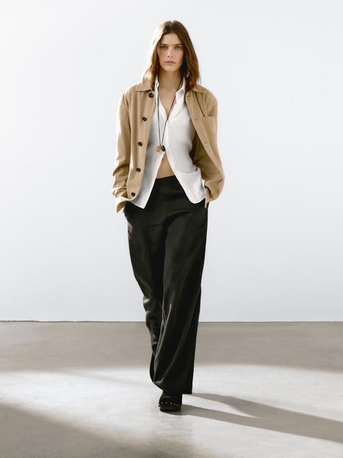 Massimo Dutti, 9999 Kč
Massimo Dutti, 9999 Kč