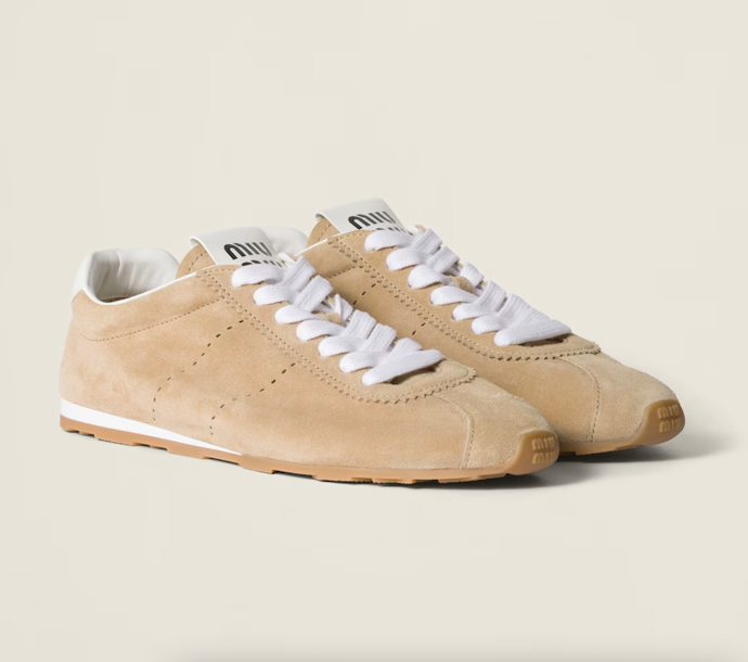 Miu Miu, 710 eur
Miu Miu, 710 eur