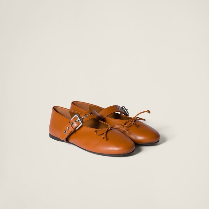 Miu Miu, 859 eur
Miu Miu, 859 eur